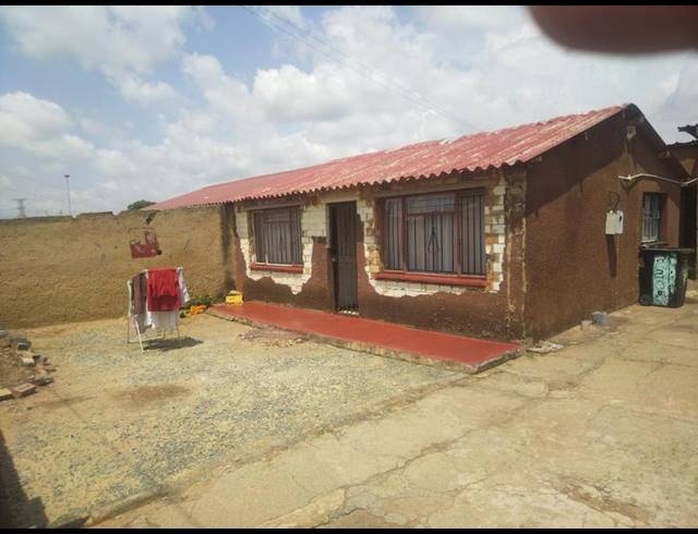2 BEDROOM HOUSE FOR SALE IN NALEDI